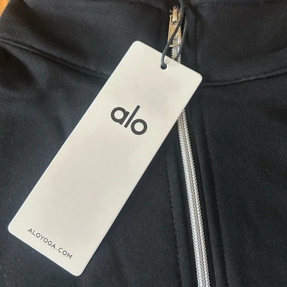 ALO Yoga Black Zip-Up Pullover with Silver Zipper - Picture 2 of 4